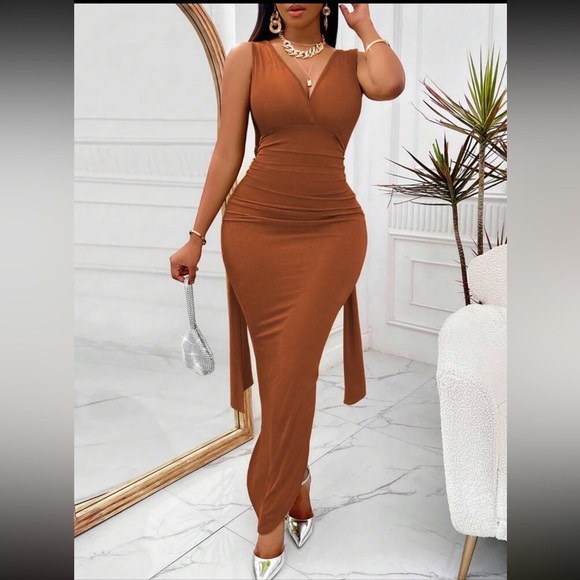 SHEIN backless draped dress - Picture 3 of 10